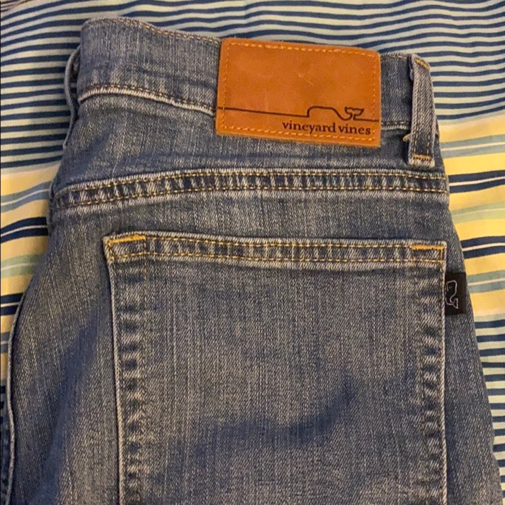 Vineyard Vines blue jeans